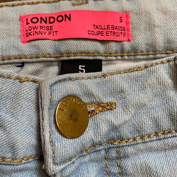 London Low Rise Skinny Fit - Light Wash - Size 5 - Picture 5 of 8